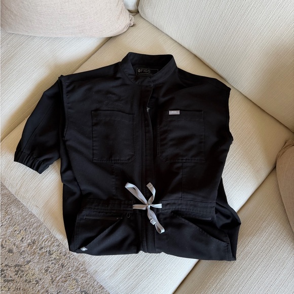 Black Rafaela Figs Cargo ScubJumpsuit XS - Picture 2 of 4